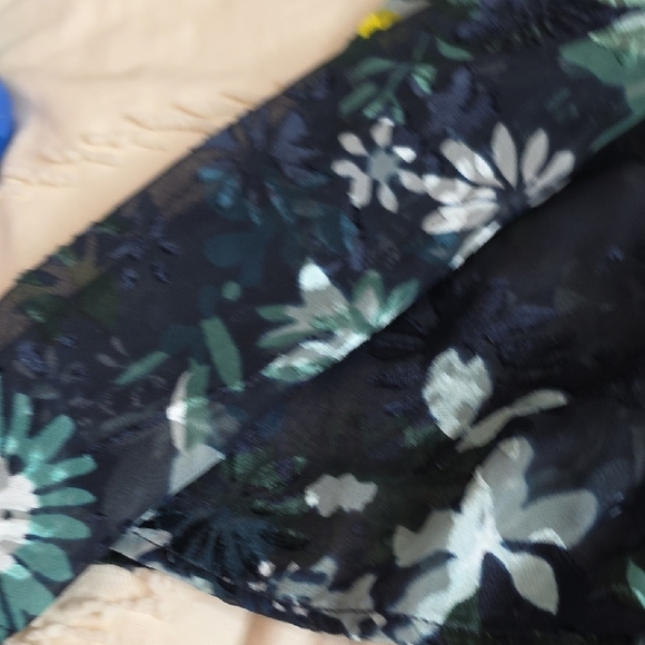 NWT LOFT Blue Sheer Bell Sleeve  Dark Floral Blouse - Picture 3 of 6